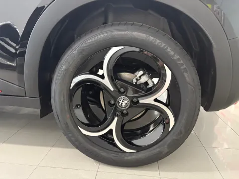 Alfa Romeo Junior 1.2 ibrida Speciale 145cv edct6 - Immagine 27