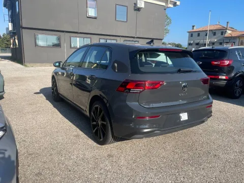 Volkswagen Golf 1.0 etsi evo Life 110cv dsg - Immagine 6