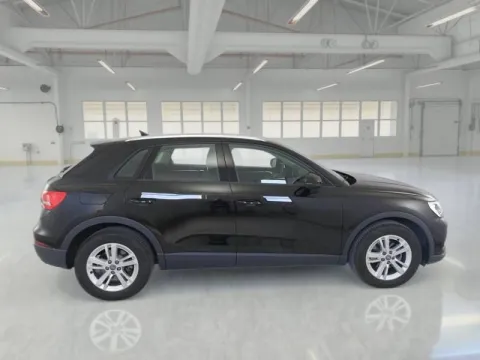Audi Q3 35 2.0 tdi Business s-tronic - Immagine 5