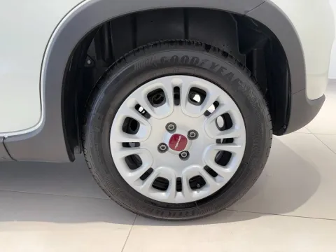 Fiat Panda 1.0 firefly hybrid s&s 70cv 5p.ti - Immagine 9