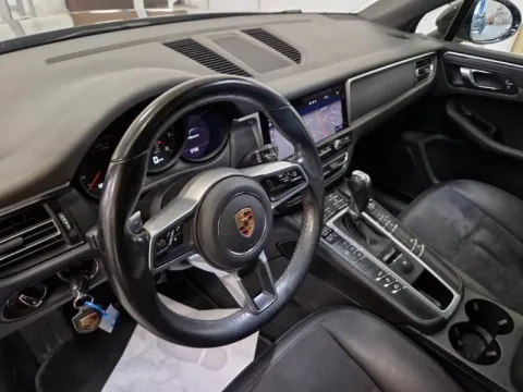 Porsche Macan 2.0 245cv pdk - Immagine 12