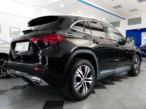 Mercedes GLA 200 d Progressive Advanced auto - Immagine 4