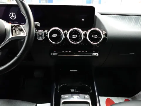 Mercedes GLA 200 d Progressive Advanced auto - Immagine 18