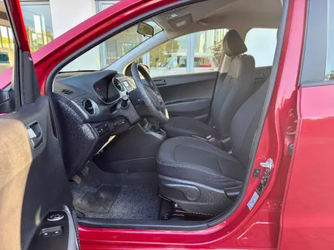 Hyundai i10 1.0 Login - Immagine 11