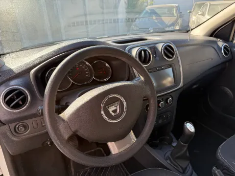 Dacia Sandero 1.5 dci Laureate 75cv - Immagine 2