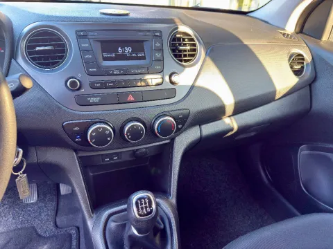 Hyundai i10 1.0 Login - Immagine 17