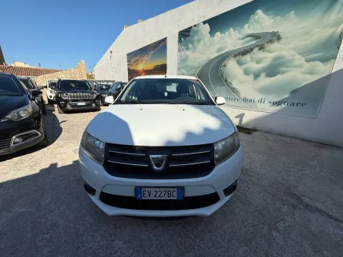 Dacia Sandero 1.5 dci Laureate 75cv - Immagine 3