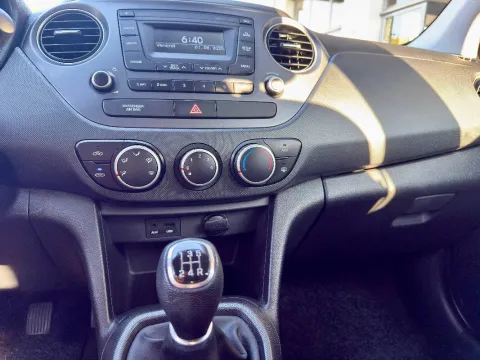 Hyundai i10 1.0 Login - Immagine 20