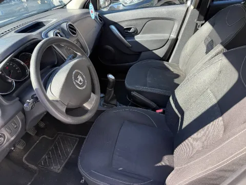 Dacia Sandero 1.5 dci Laureate 75cv - Immagine 8