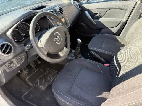 Dacia Sandero 1.5 dci Laureate 75cv - Immagine 9