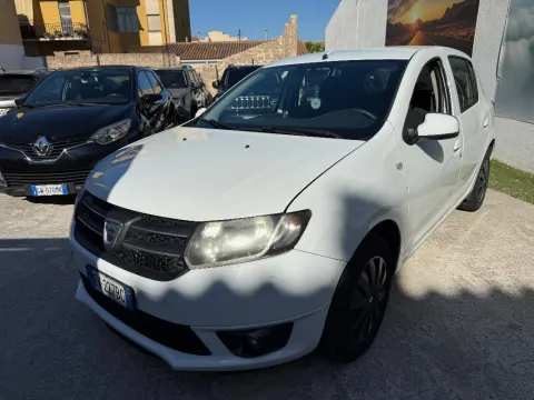 Dacia Sandero 1.5 dci Laureate 75cv - Immagine 11