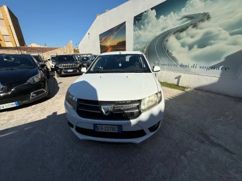 Dacia Sandero 1.5 dci Laureate 75cv - Immagine 12