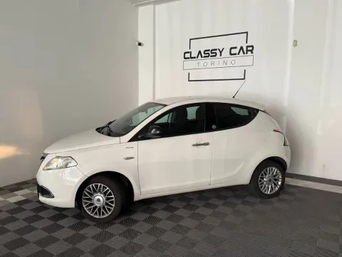 Lancia Ypsilon 1.2 8v Gold c/CL ecochic Gpl 69cv - Immagine 3