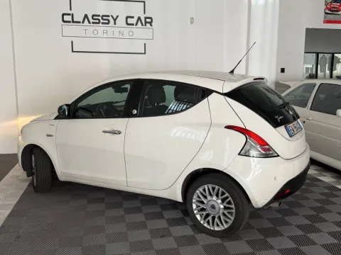 Lancia Ypsilon 1.2 8v Gold c/CL ecochic Gpl 69cv - Immagine 4
