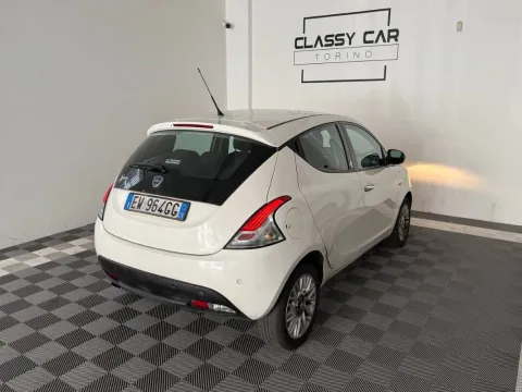 Lancia Ypsilon 1.2 8v Gold c/CL ecochic Gpl 69cv - Immagine 7