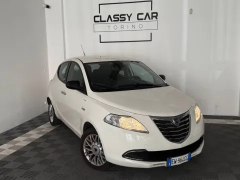 Lancia Ypsilon 1.2 8v Gold c/CL ecochic Gpl 69cv - Immagine 9