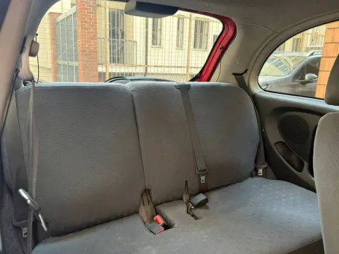 Nissan Micra 3p 1.0 Visia - Immagine 15