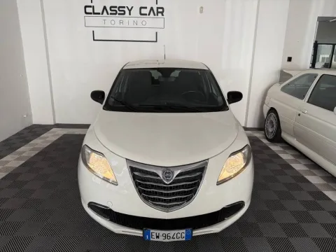 Lancia Ypsilon 1.2 8v Gold c/CL ecochic Gpl 69cv - Immagine 10