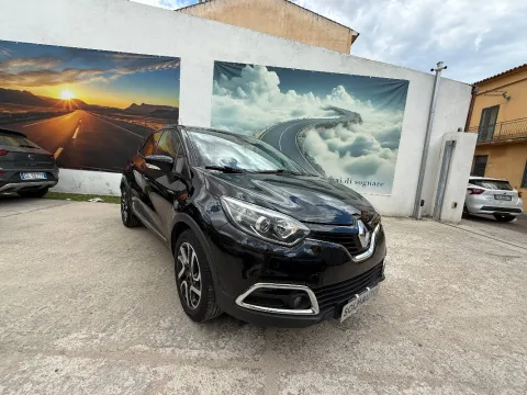 Renault Captur 0.9 tce Live s&s 90cv - Immagine 1