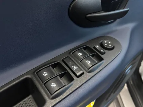 Lancia Ypsilon 1.0 firefly hybrid Silver s&s 70cv 5p.ti - Immagine 10