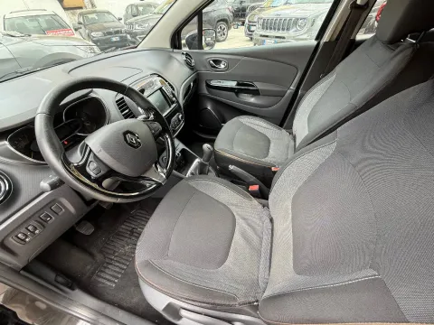 Renault Captur 0.9 tce Live s&s 90cv - Immagine 11