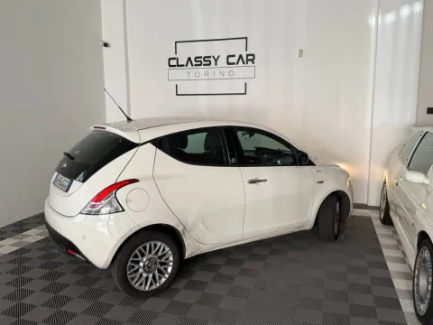Lancia Ypsilon 1.2 8v Gold c/CL ecochic Gpl 69cv - Immagine 27