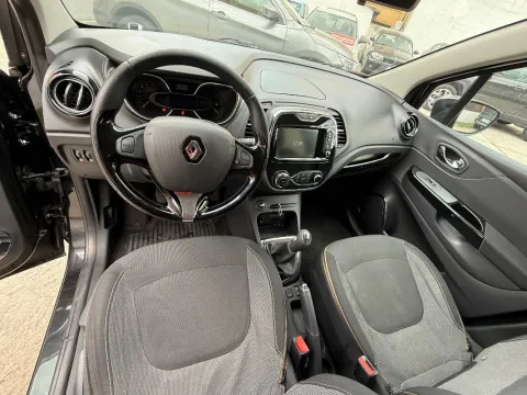 Renault Captur 0.9 tce Live s&s 90cv - Immagine 12