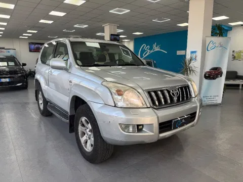 Toyota Land Cruiser kdj125 3p 3.0 d-4d Executive auto my05 - Immagine 1
