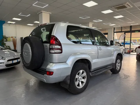 Toyota Land Cruiser kdj125 3p 3.0 d-4d Executive auto my05 - Immagine 6