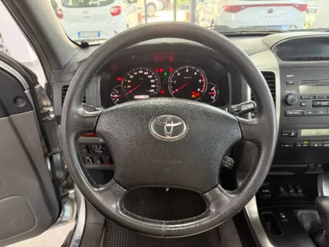 Toyota Land Cruiser kdj125 3p 3.0 d-4d Executive auto my05 - Immagine 17