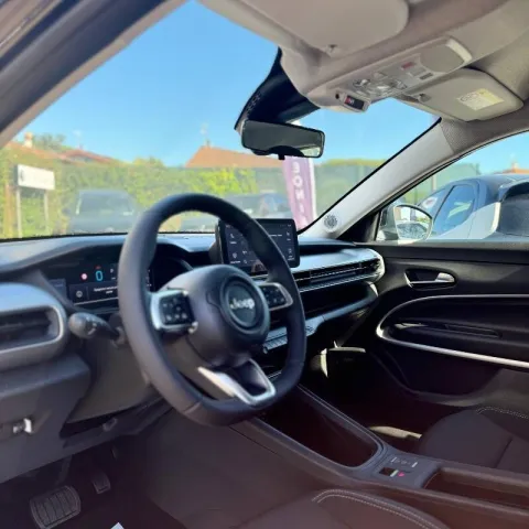 Jeep Avenger 1.2 turbo e-hybrid mhev Altitude fwd 110cv edct6 - Immagine 7