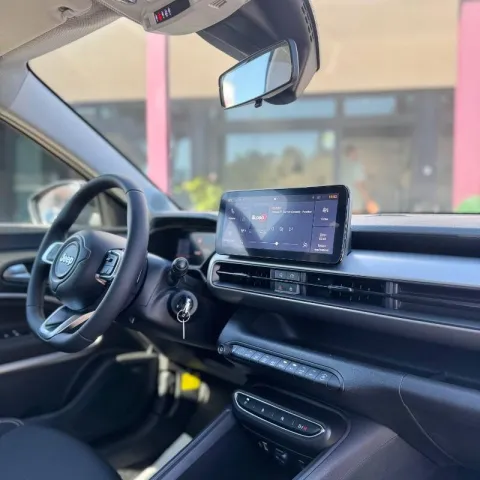 Jeep Avenger 1.2 turbo e-hybrid mhev Altitude fwd 110cv edct6 - Immagine 11