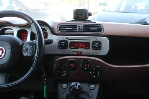 Fiat Panda 1.3 mjt 16v Cross 4x4 s&s 95cv - Immagine 11