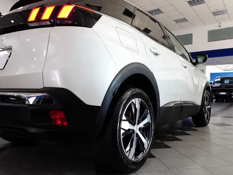 Peugeot 3008 1.5 bluehdi Allure Pack s&s 130cv - Immagine 10
