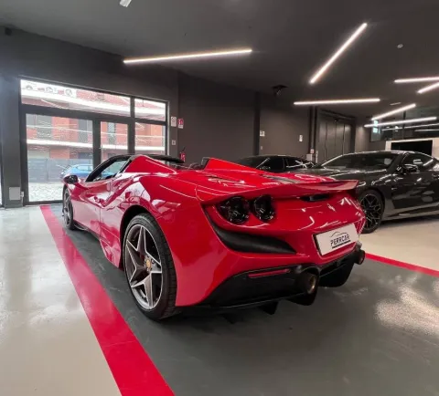 Ferrari F8 Tributo Spider 3.9 - Immagine 5
