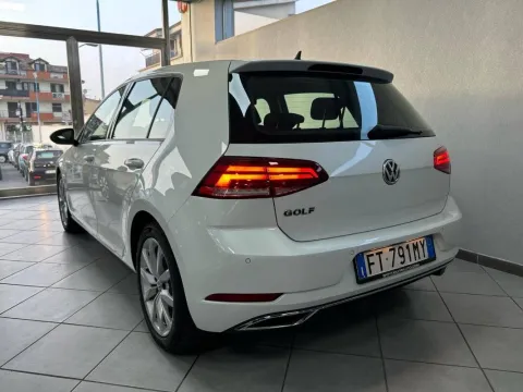 Volkswagen Golf 5p 1.6 tdi Executive 115cv - Immagine 3