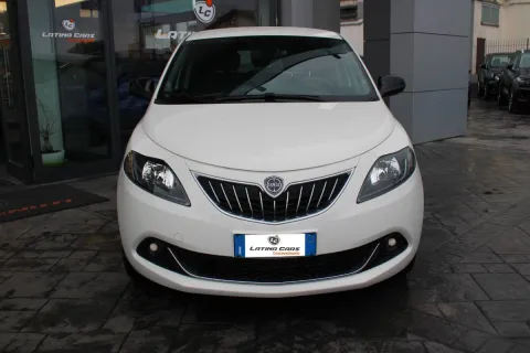 Lancia Ypsilon 1.0 firefly hybrid Gold s&s 70cv - Immagine 3