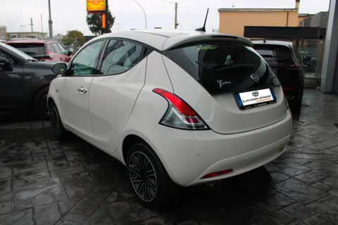 Lancia Ypsilon 1.0 firefly hybrid Gold s&s 70cv - Immagine 7
