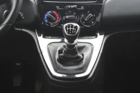 Lancia Ypsilon 1.0 firefly hybrid Gold s&s 70cv - Immagine 11