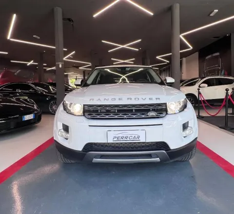 Land Rover Range Rover Evoque 5p 2.2 td4 Pure Tech Pack 150cv - Immagine 2