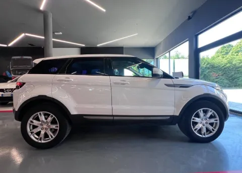 Land Rover Range Rover Evoque 5p 2.2 td4 Pure Tech Pack 150cv - Immagine 4