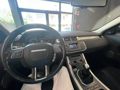Land Rover Range Rover Evoque 5p 2.2 td4 Pure Tech Pack 150cv - Immagine 10