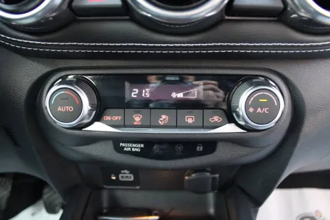 Nissan Juke 1.0 dig-t N-Connecta 114cv - Immagine 15