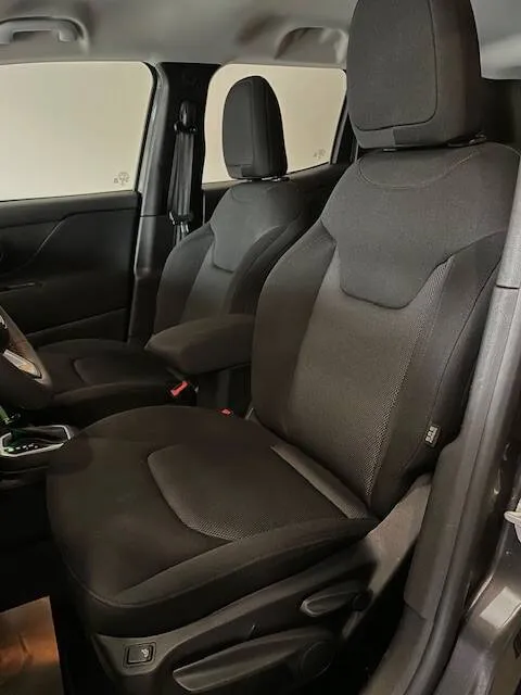 Jeep Renegade 1.6 mjt Longitude 2wd 120cv ddct - Immagine 6
