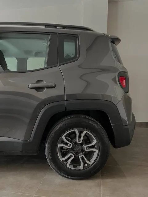 Jeep Renegade 1.6 mjt Longitude 2wd 120cv ddct - Immagine 8