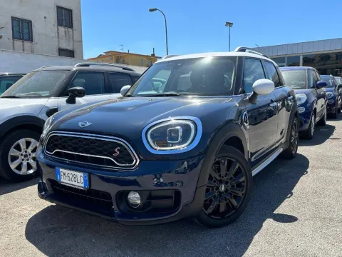 Mini Mini Countryman 2.0 Cooper D Business auto - Immagine 2