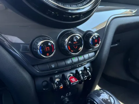Mini Mini Countryman 2.0 Cooper D Business auto - Immagine 13
