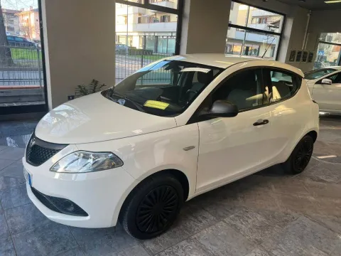 Lancia Ypsilon 1.2 Elefantino Blu s&s 69cv my19 - Immagine 3