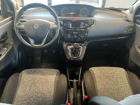Lancia Ypsilon 1.2 Elefantino Blu s&s 69cv my19 - Immagine 5