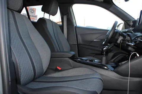 Peugeot 2008 1.2 puretech Allure s&s 100cv - Immagine 15